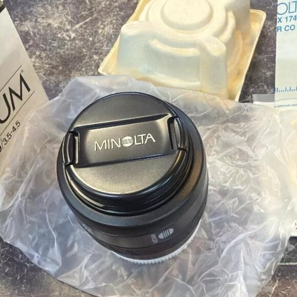 Minolta MAXXUM AF ZOOM LENS 35-70mm f/3.5-4.5 LENS new in box - Picture 2 of 4